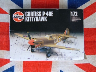 9-61038  Curtiss P-40E Kittyhawk
